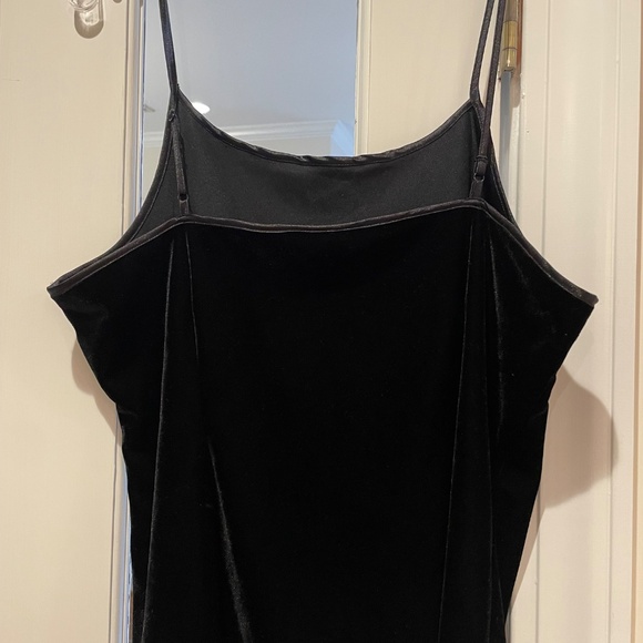 SilkLand Velvet Camisole, Size L, Black - Picture 2 of 3